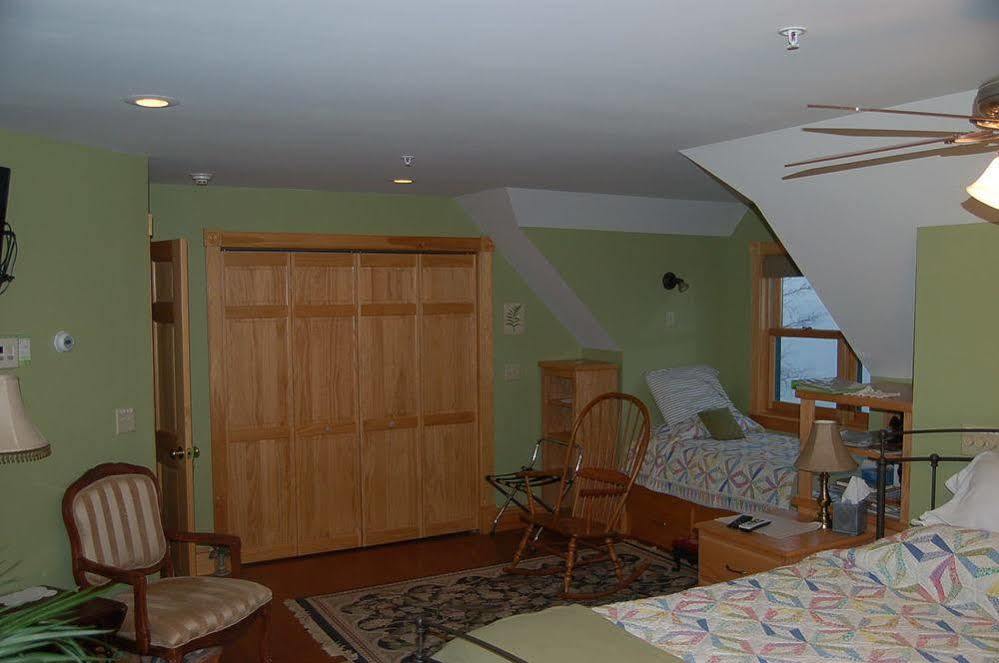 Wave Walker Bed And Breakfast Surry 外观 照片